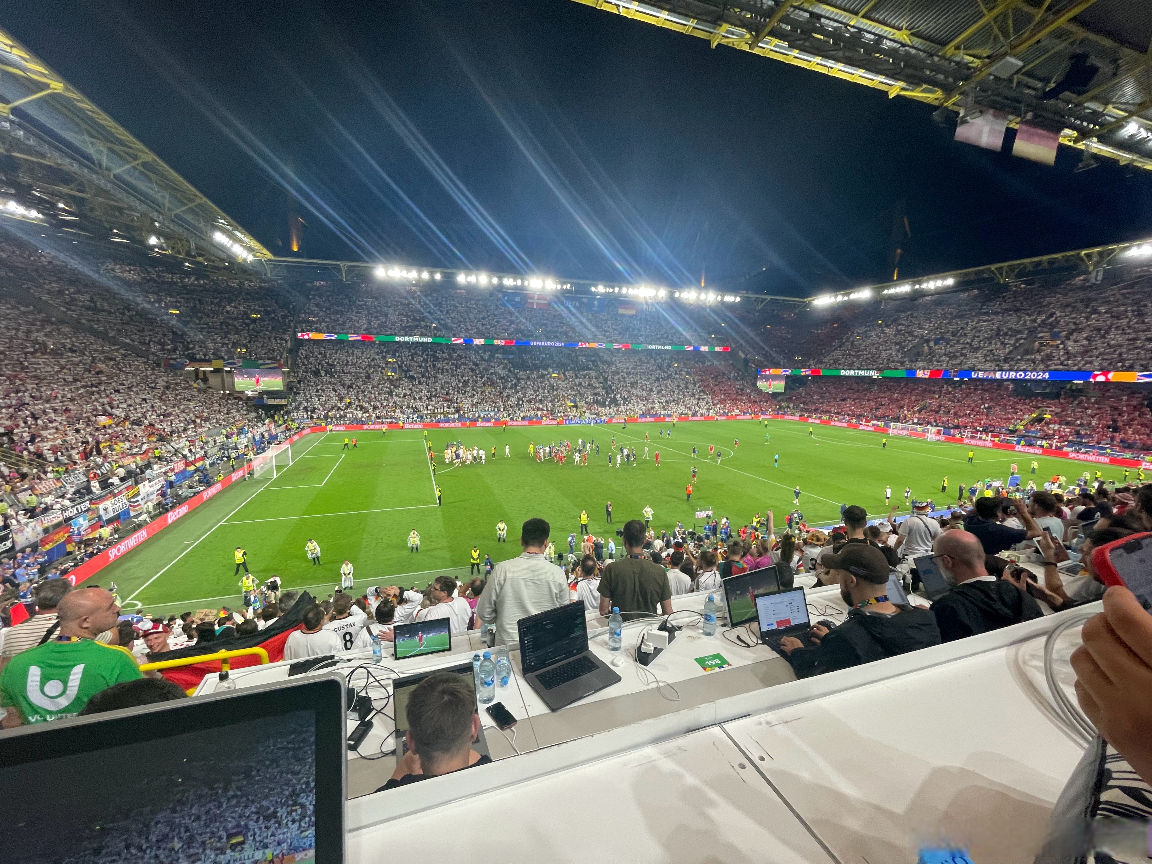 9九游娱乐精彩 -休斯顿和鲁尔区再振兴的异同